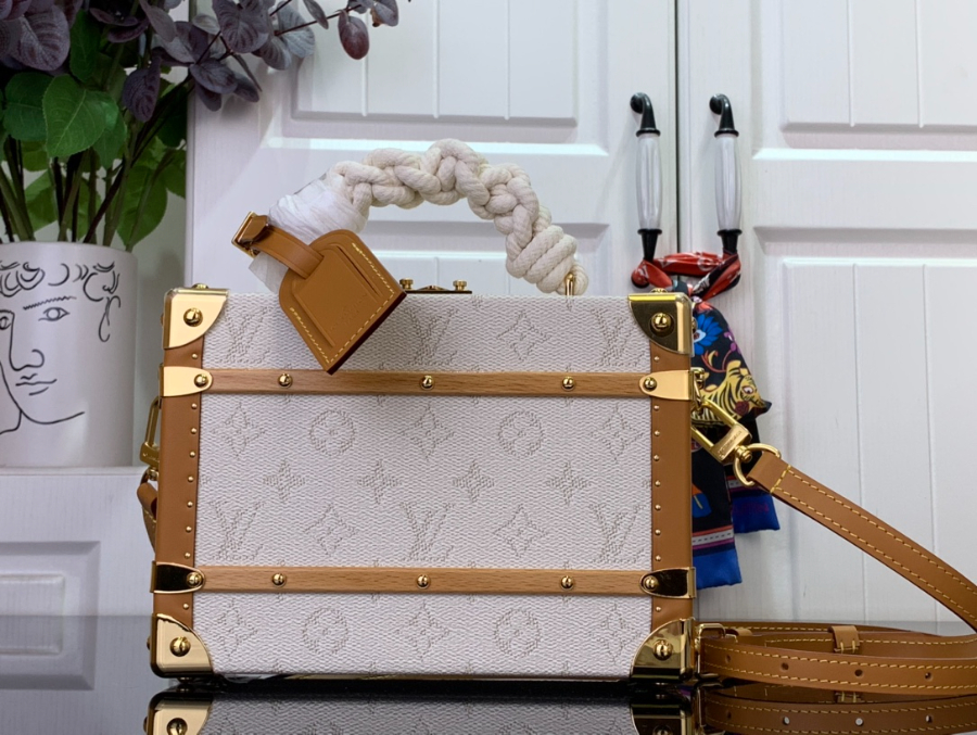 루이비통 핸들 소프트 트렁크 M14440 16.5824cm2.jpg