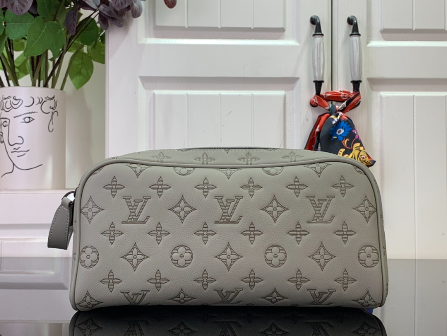 루이비통 돕 키트 그레이 M14843 1516.528cm2.jpg