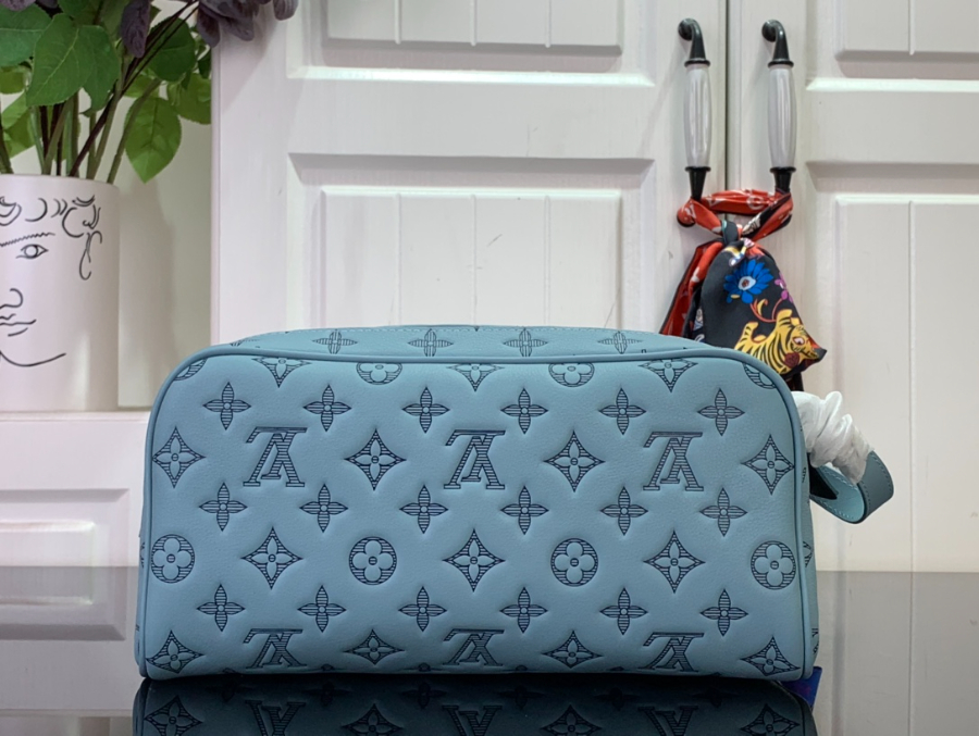 루이비통 돕 키트 라이트 블루 M14843 1516.528cm2.jpg