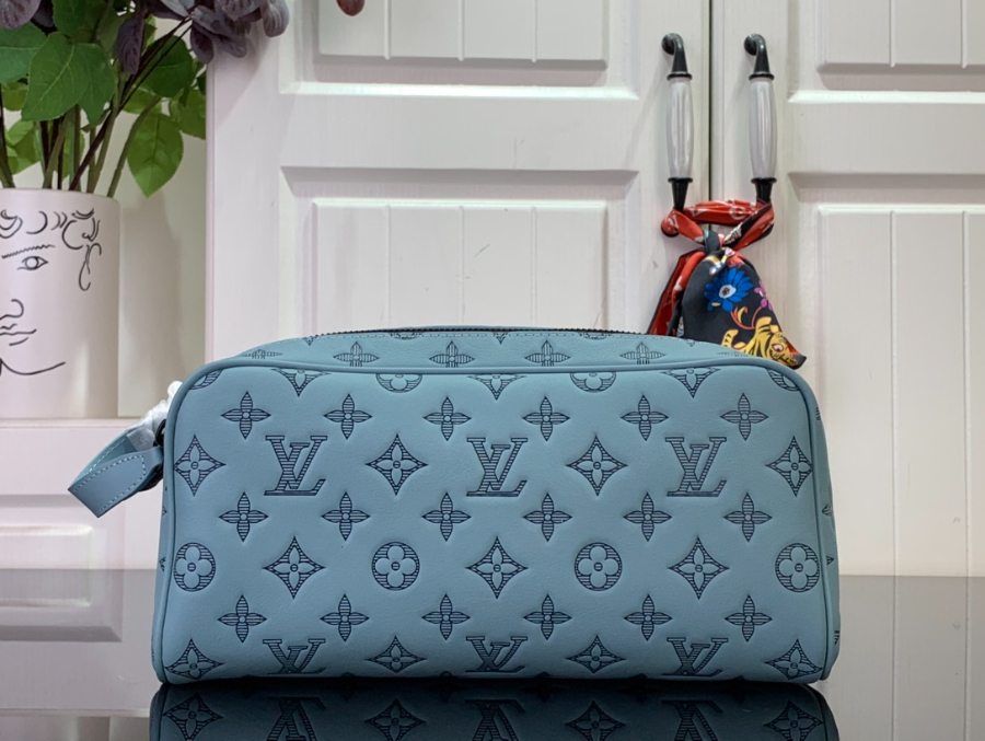 루이비통 돕 키트 라이트 블루 M14843 1516.528cm1.jpg