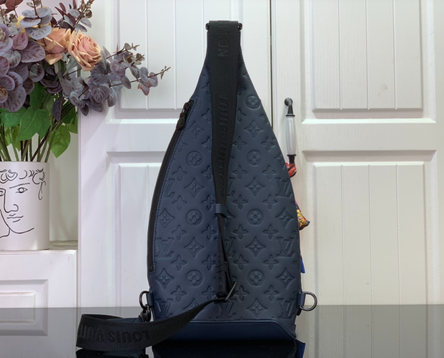 루이비통 듀오 슬링 백 M24467 20426cm 다크 블루2.jpg