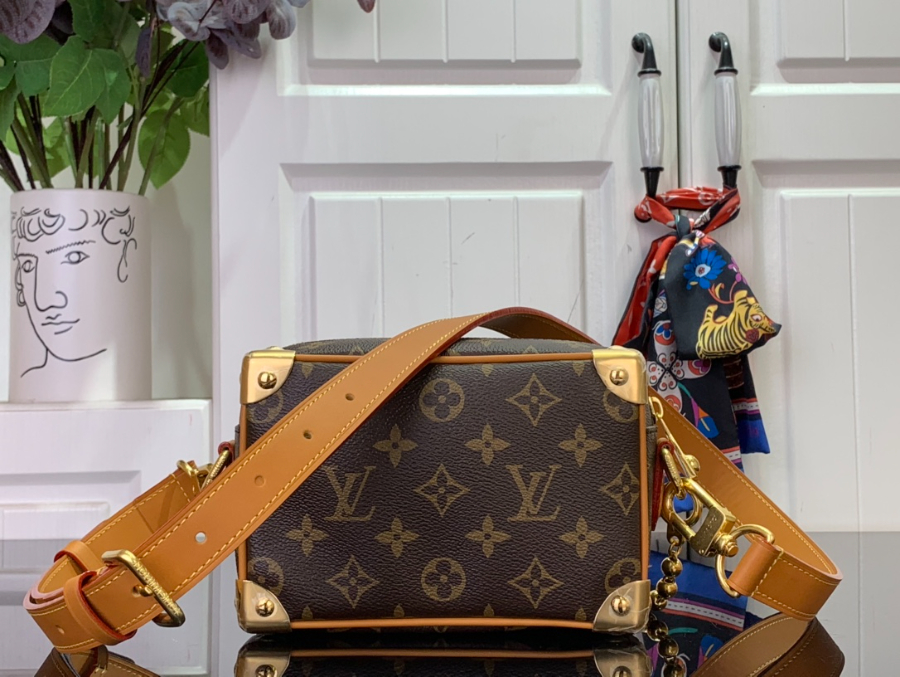 루이비통 미니 소프트 트렁크 M14729 18.5138cm2.jpg