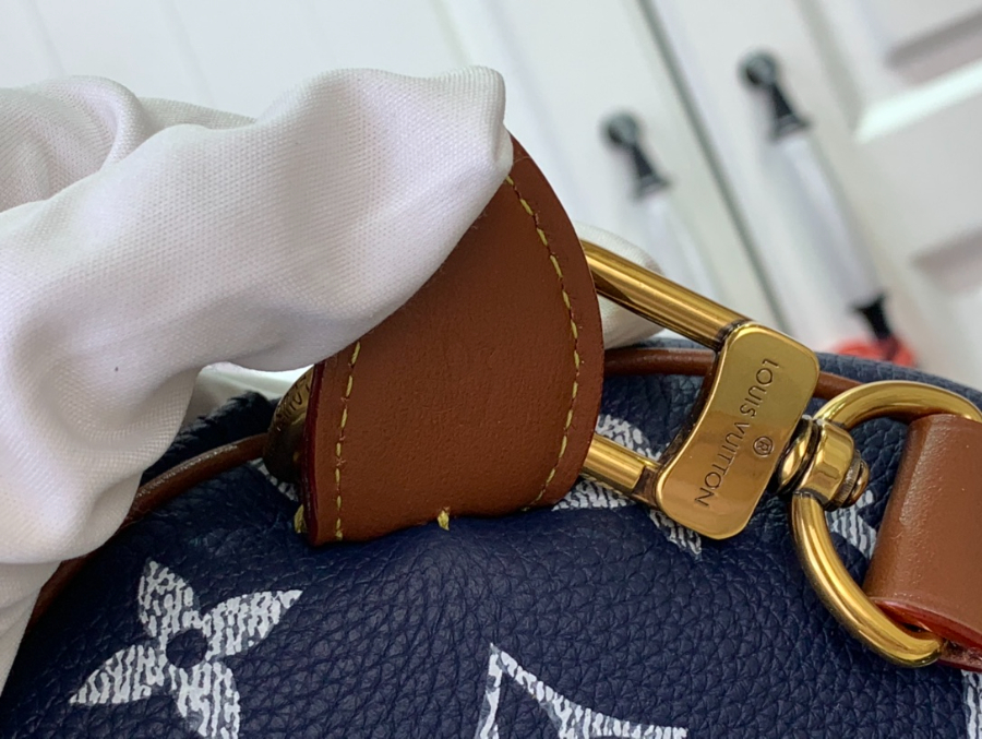 루이비통 스피디 P9 반둘리에 40 M24418 402623cm 네이비8.jpg