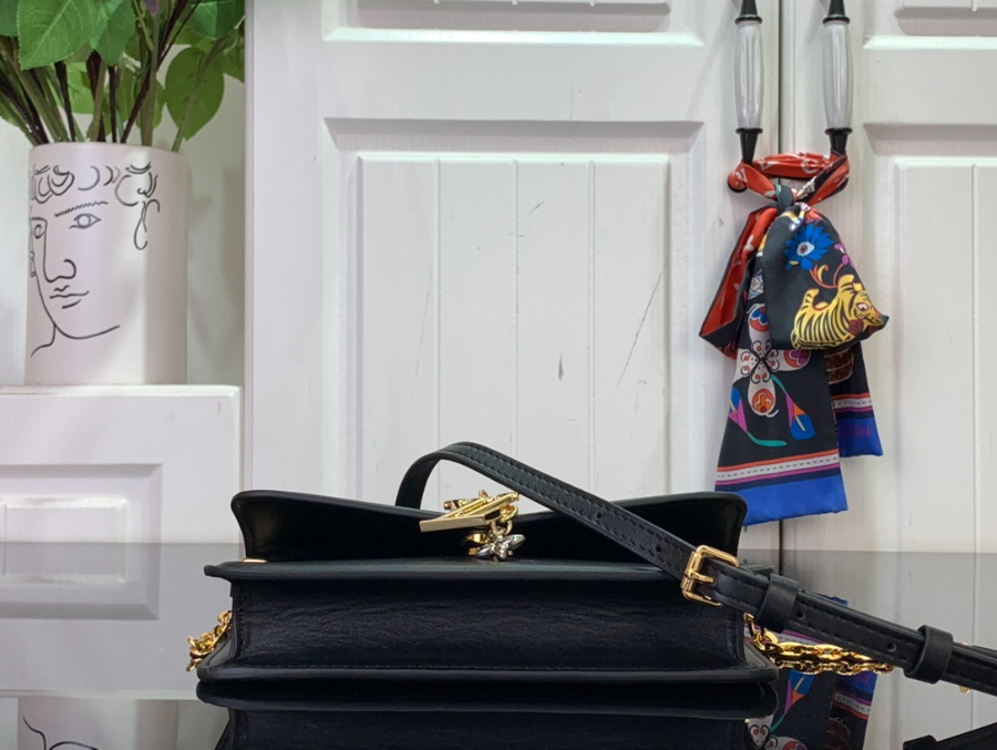 루이비통 월릿 온 체인 LV 블룸 블랙 M14564 11.5420cm5.jpg