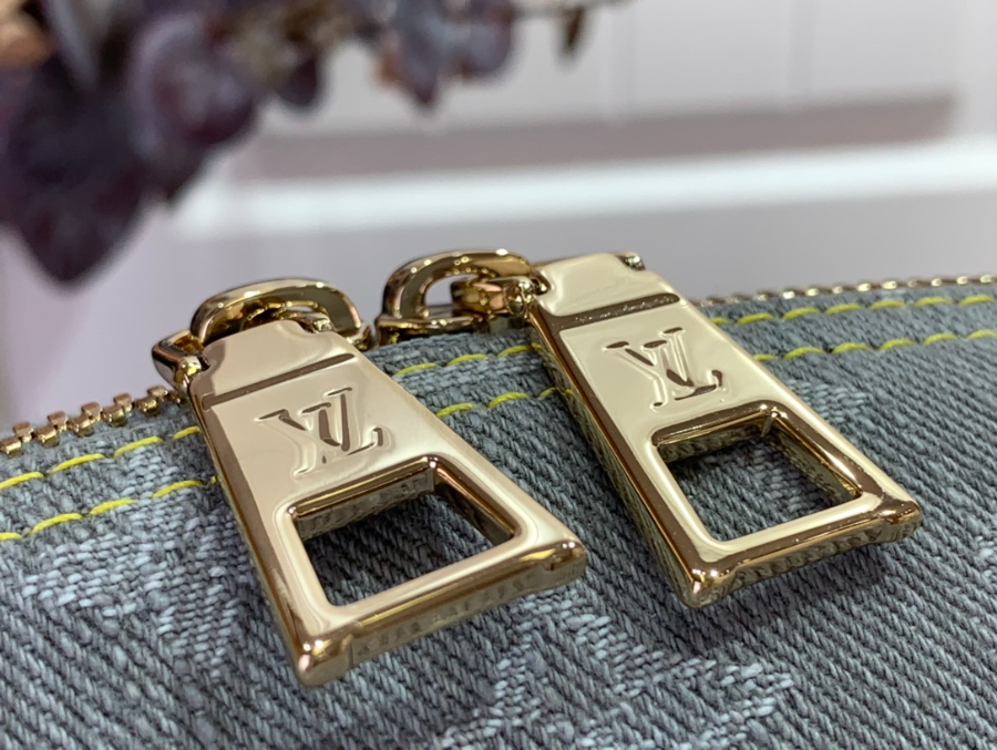 루이비통 코스메틱 파우치 라지 데님 그레이 M13750 18927cm8.jpg