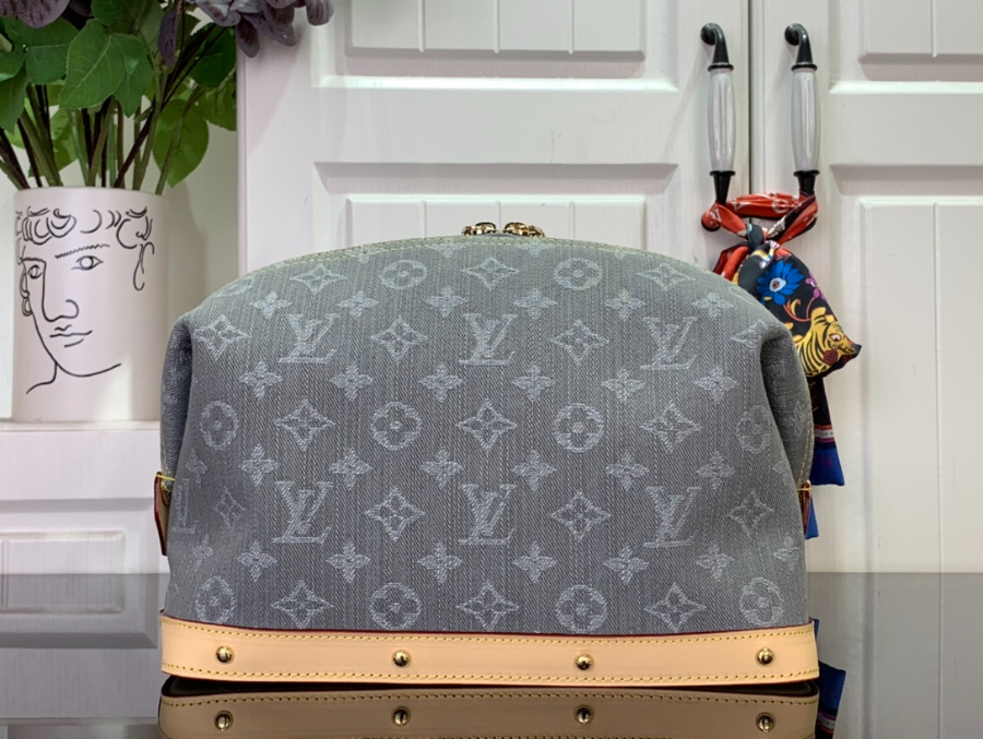 루이비통 코스메틱 파우치 라지 데님 그레이 M13750 18927cm2.jpg