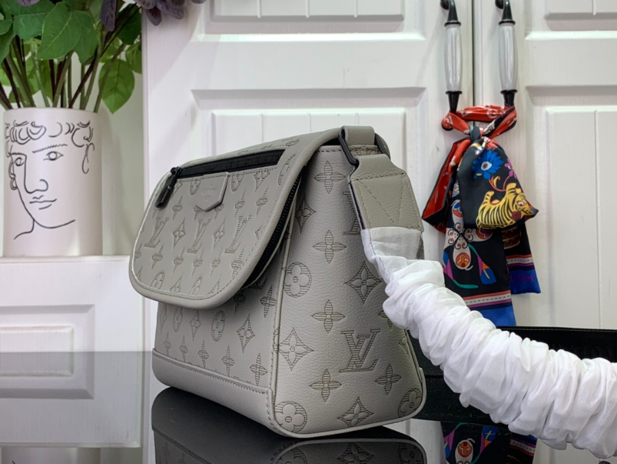 루이비통 펄스 메신저 그레이 M14912 171126.6cm5.jpg