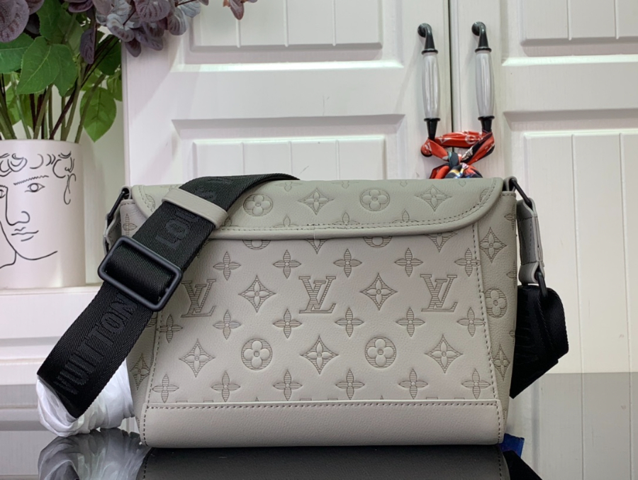 루이비통 펄스 메신저 그레이 M14912 171126.6cm2.jpg