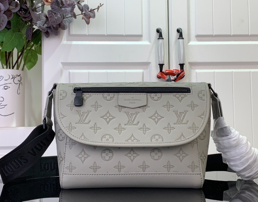 루이비통 펄스 메신저 그레이 M14912 171126.6cm1.jpg