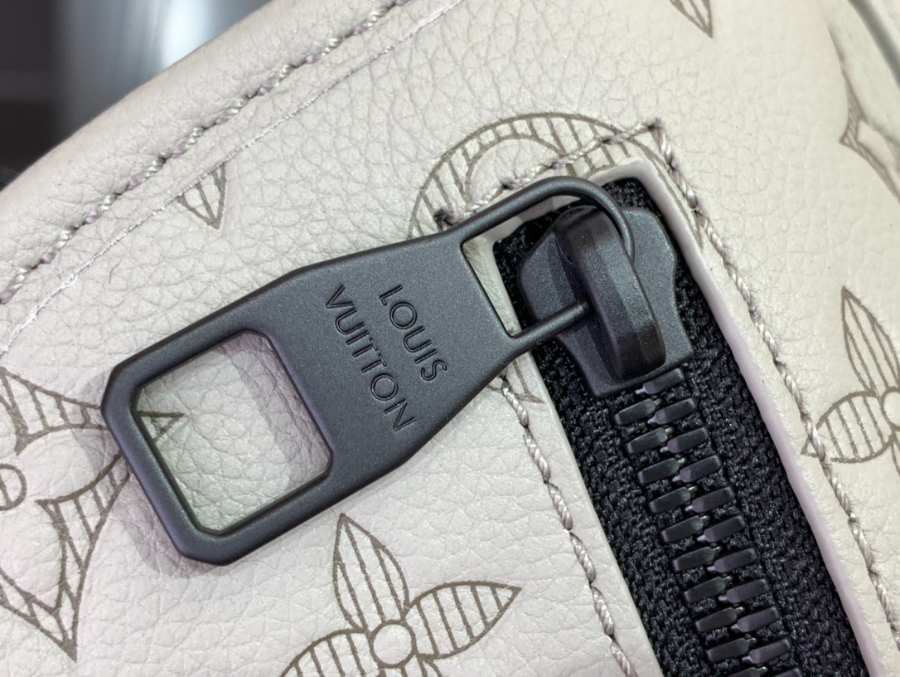 루이비통 펄스 웨어러블 월릿 그레이 M14794 16522.5cm7.jpg