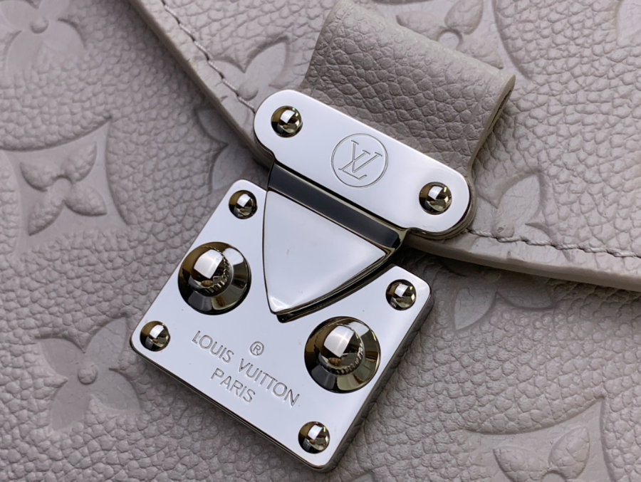 루이비통 포쉐트 메티스 M13481 25197cm 라이트 그레이6.jpg