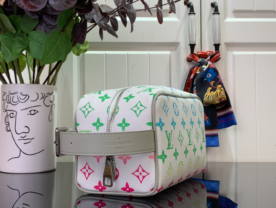 루이비통 돕 키트 파우치백 M14034 231312cm 그라데이션4.jpg