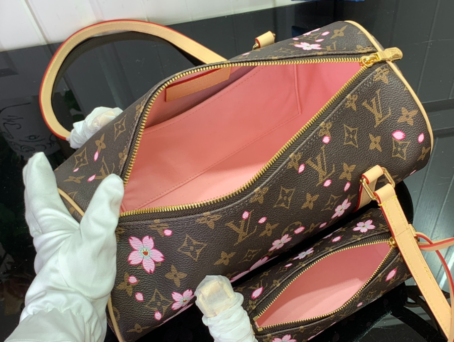 이비통 LV X TM 빠삐용 사쿠라 M13097 111327cm 브라운5.jpg