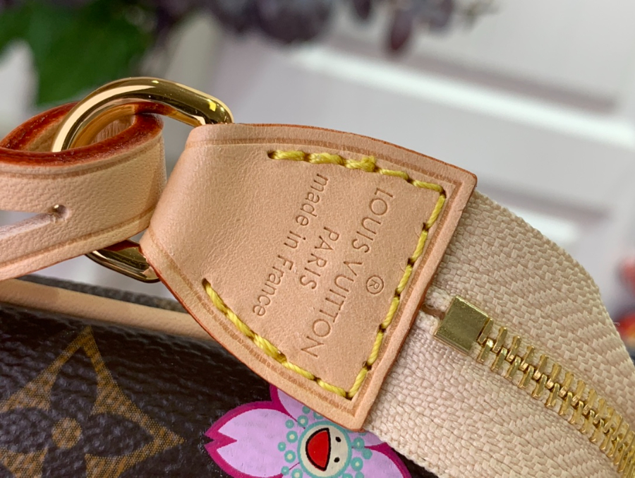 루이비통 LV X TM 포쉐트 악세수아 사쿠라 M13666 13422cm 브라운6.jpg