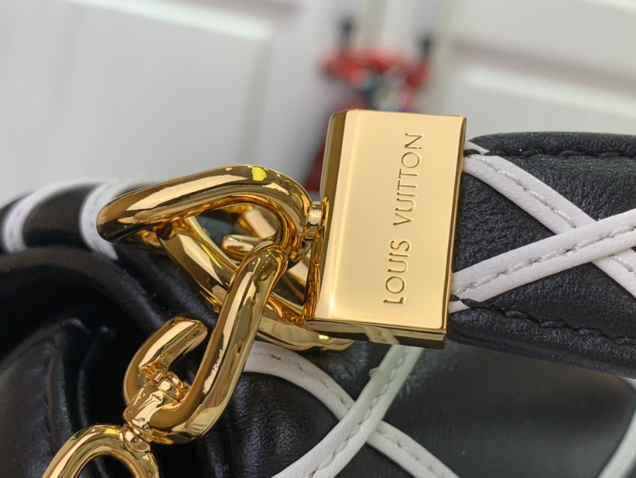 루이비통 GO-14 PM M14849 20149cm 블랙8.jpg