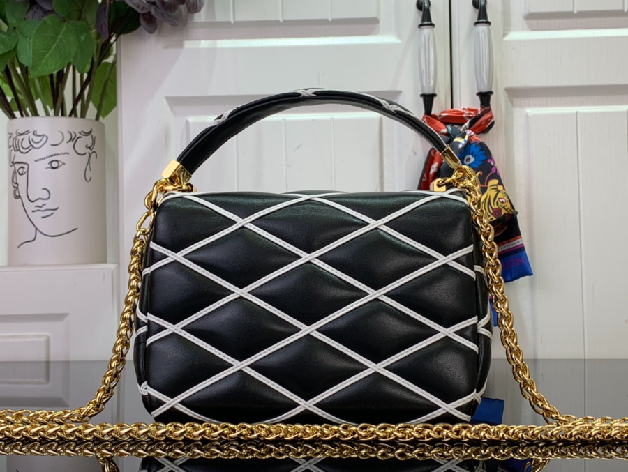 루이비통 GO-14 PM M14849 20149cm 블랙2.jpg